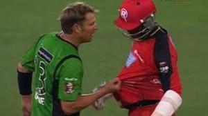 Biggest Fight in the History of Cricket - Shane Warne vs Marlon Samules Hits Each other