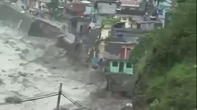 Uttarakhand Flood 2013 Live Video - Caught on Tape