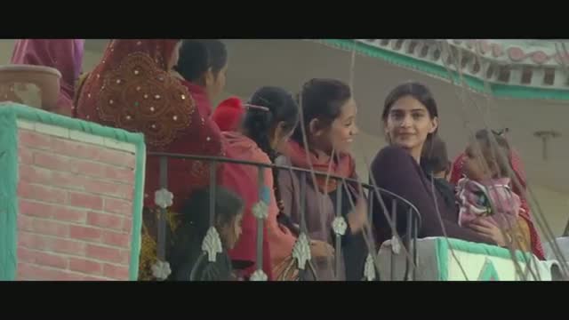 Raanjhanaa - Aise Na Dekho Official New Song Video feat Dhanush and Sonam Kapoor