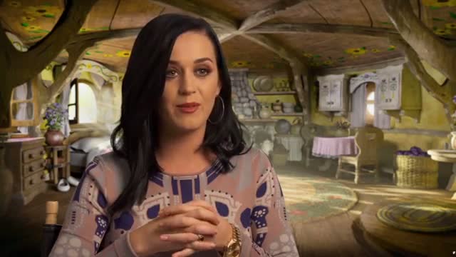 Katy Perry The Smurfs 2 Interview!