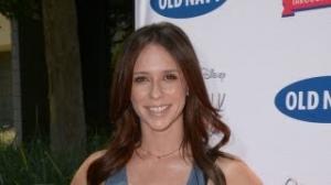 Jennifer Love Hewitt Shows Off Baby Bump In Tight Outfit