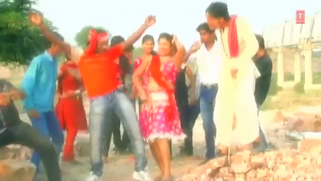Chhaura Daroo Peeke Chhauri (Latest Bhojpuri Video Song) - From Movie "Lahanga Mein Phatal Daraar Chapkaala Fevicol Se"