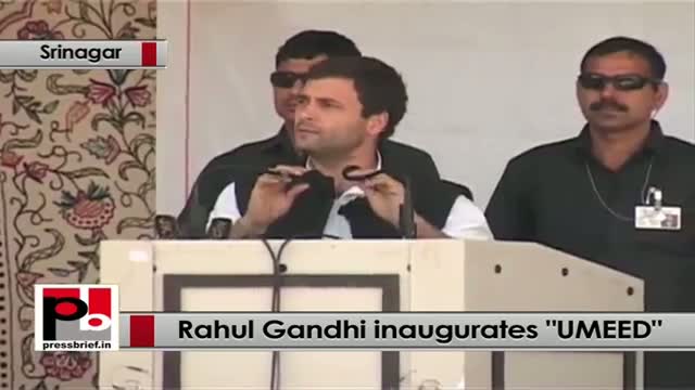 Rahul Gandhi at Srinagar (J&K) praises SHG for women