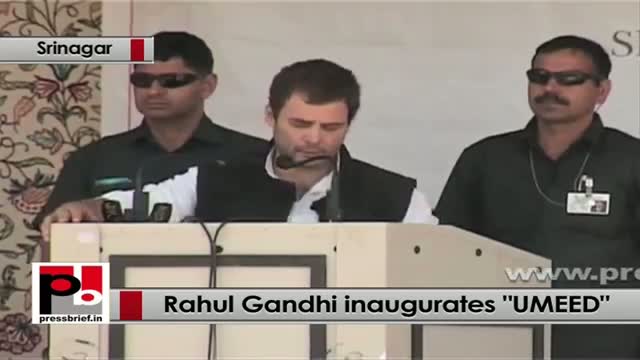 Rahul Gandhi in Srinagar (J&K) assures full support and help for Kashmir's development