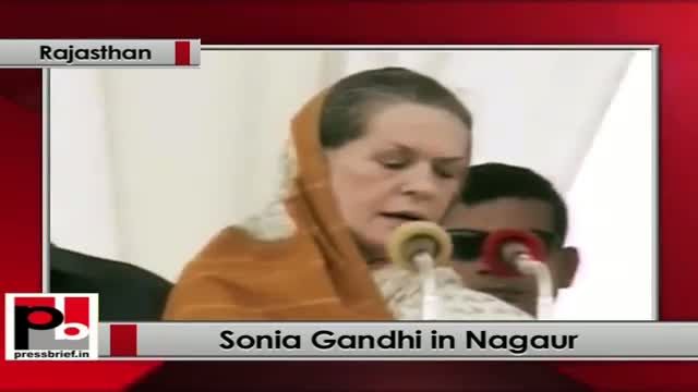 Sonia Gandhi at Nagaur (Rajasthan) Women suffer most due to water scarcity