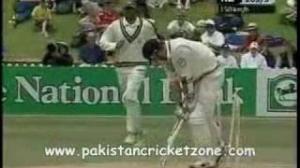 Shoaib Akhtar's great spell of bowling with "Inswinging yorkers"