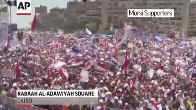 Egyptians Gather in Rival Morsi Rallies