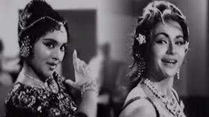 Aayi Hai Dilruba Are Tujh Ko Kya - Ultimate Dance Competition - Vyjayanthimala, Helen - Dr. Vidya (1962)