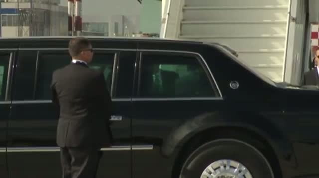 Obama Arrives in Russia for G-20 Meetings