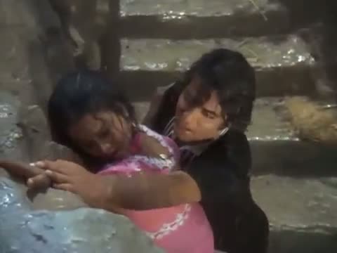 Kitni Thandi Pawan - Bollywood Romantic Song - Khoon Khoon (1973) - Rekha, Mahendra Sandhu