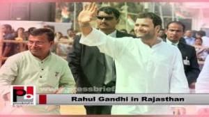 Rahul Gandhi in Rajasthan equates Hindustan with a bouquet
