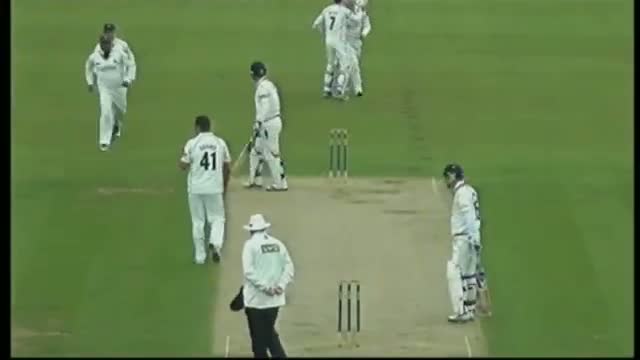 18 Wickets fall on day one - Durham v Notts, LV= County Championship Highlights 2013