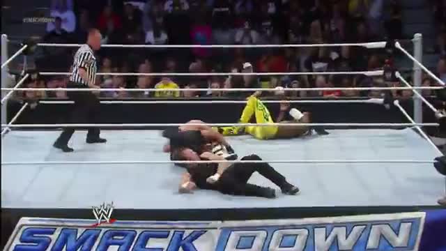 WWE SmackDown: Dolph Ziggler, Rob Van Dam & Kofi Kingston vs. The Shield - Sept. 27, 2013