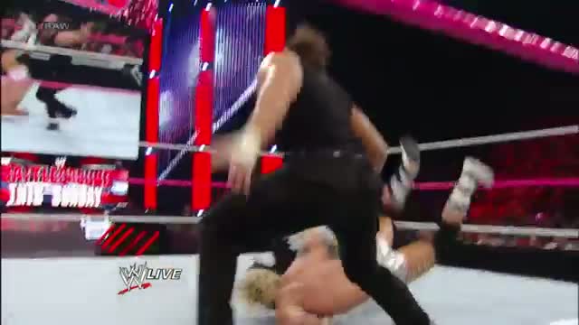 WWE Raw: Dolph Ziggler & The Usos vs. The Shield - Sept. 30, 2013