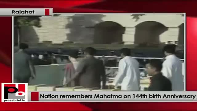 Sonia Gandhi pays tribute to Mahatma Gandhi on 144th birth anniversary