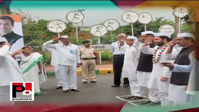 Rahul Gandhi visits Pune to interact wth Congress workers