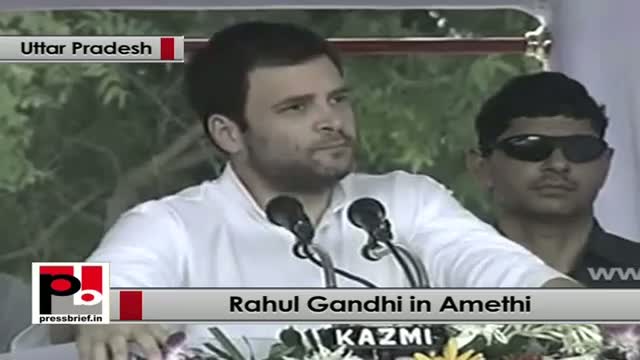 Rahul Gandhi in Amethi recalls Rajiv Gandhi's contribution
