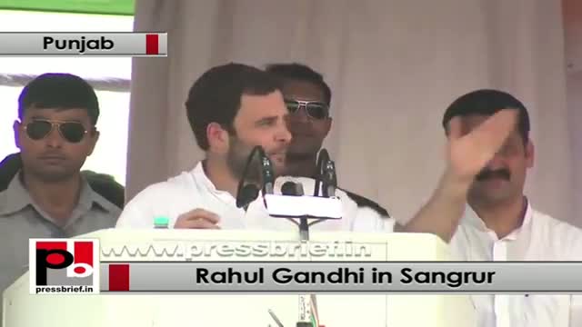 Rahul Gandhi in Punjab thanks Ghulam Nabi Azad for approving a new hospital