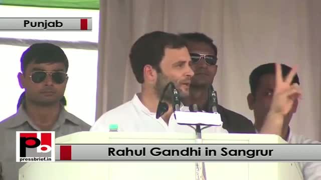 Rahul Gandhi in Punjab calls Manmohan Singh his political guru