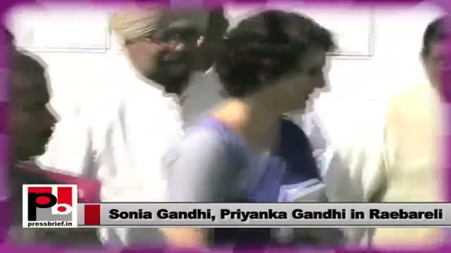 Sonia Gandhi and Priyanka Gandhi in Raebareli mingle with the masses