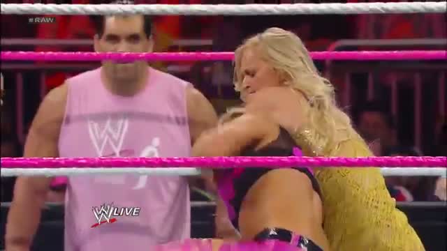 Natalya vs. Summer Rae: Raw, Oct. 28, 2013