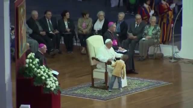 Boy Steals Spotlight From Pope Francis