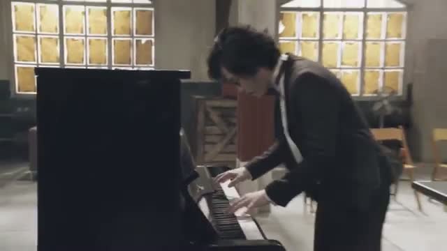 Windows 8: Piano and Ping Pong - Multitask TV Commercial Ad
