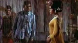 Khiza Ke Phool Pe Aati Kabhi - Rajesh Khanna - Mumtaz - Do Raaste - Bollywood Songs - Kishore Kumar