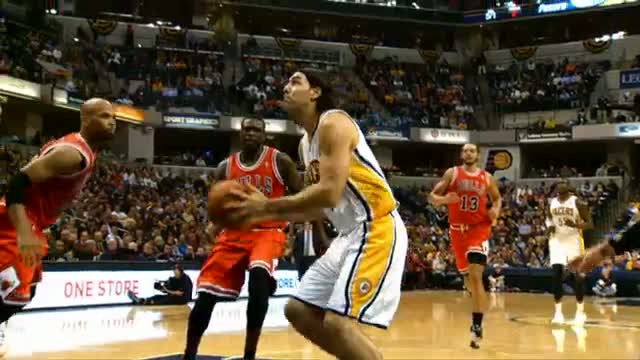 NBA: Paul George's Fancy No-Look Dish to Scola