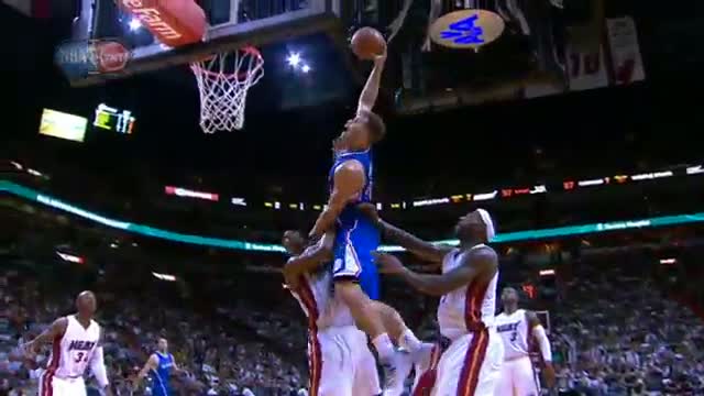 NBA: Blake Griffin Elevates to Slam in Traffic