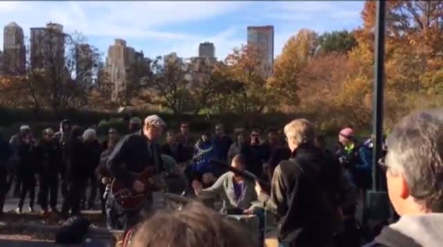 Phil Lesh Has Impromptu Central Park Jam Session