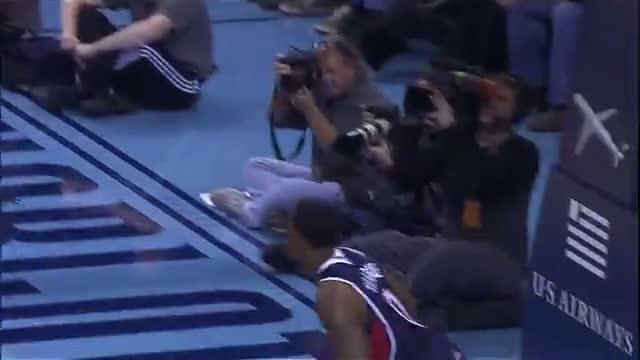 NBA: Jeff Teague Chases Down Kemba Walker And Denies Him