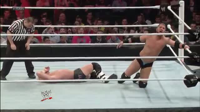 WWE Raw: Dolph Ziggler vs. Curtis Axel - Intercontinental Championship Match - Nov. 11, 2013