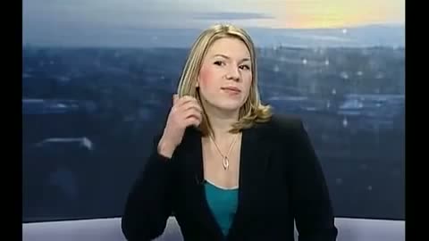 News Reporter Doesnt Realise She Is On Live TV!!