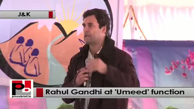 Rahul Gandhi: Confidence helps the women to come from the poverty.