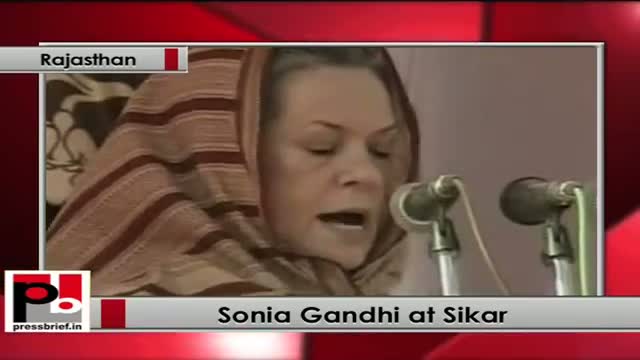 Sonia Gandhi speaks at Congress election rally in Sikar (Rajasthan)