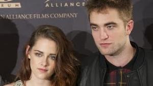 Robert Pattinson Spending Christmas with Kristen Stewart