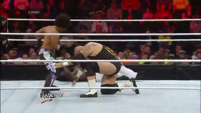 WWE Raw: R-Truth & Xavier Woods vs. Tons of Funk - Dec. 2, 2013