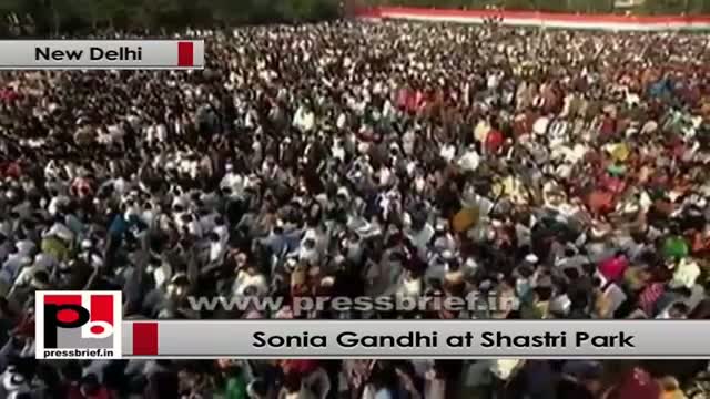 Sonia Gandhi: Indiraji and Rajivji had sacrificed their lives for the country