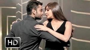 Anushka Sharma KISSED Virat Kohli!