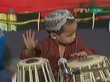 Pakistani Funny Clips Talented kid, Pakistan Got Talent