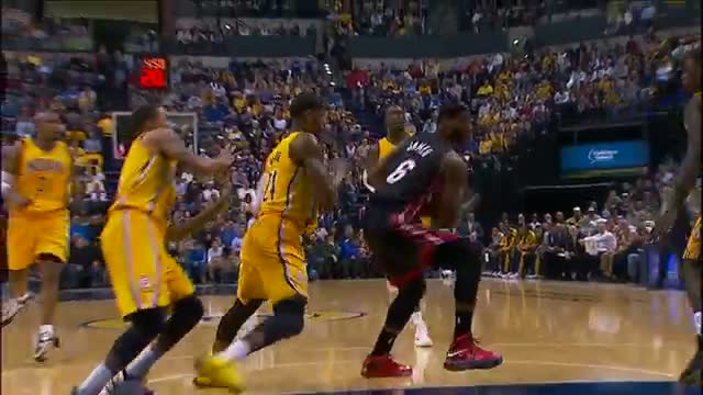 NBA: LeBron Single-Handedly Beats Three Pacers Defenders on Fastbreak