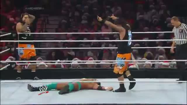The Usos vs. The Prime Time Players: WWE Raw, Dec. 23, 2013