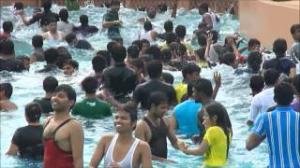 Amazing Wave Pool - Wonderla Amusement Park -Bangalore, India [FullHD]