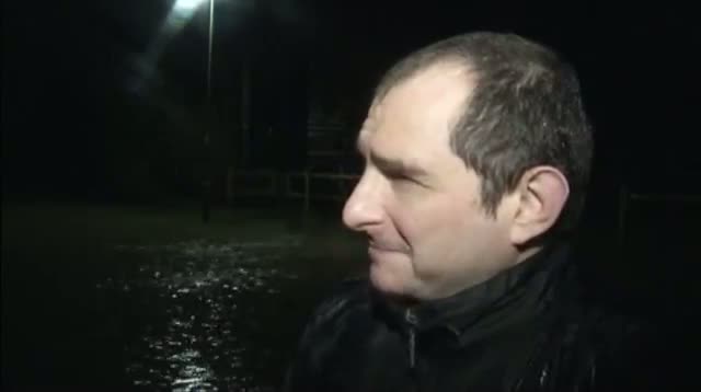 Christmas Floods Strand Thousands in England