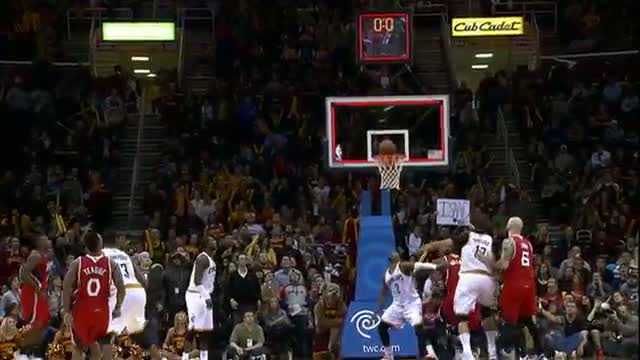 NBA: Jeff Teague Gets the Game-Winner to Fall in Cleveland!