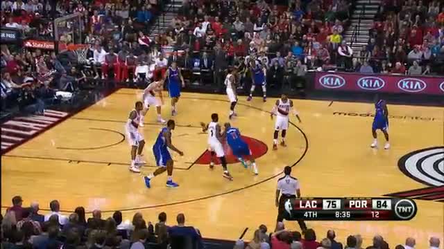 NBA: Duel: LaMarcus Aldridge vs. Blake Griffin