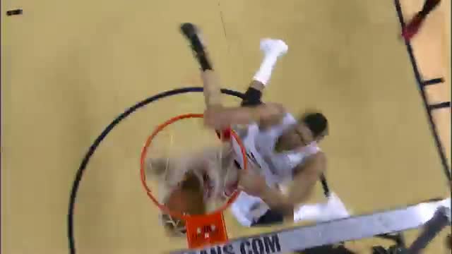 NBA: Anthony Davis Swoops in to Throw Down the Monster Oop