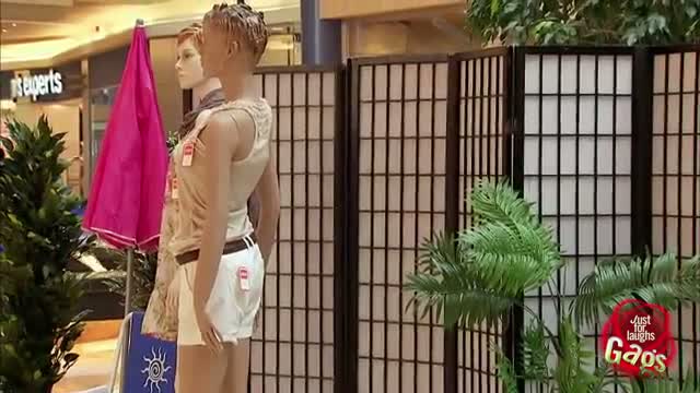 Bleeding Mannequin - Just For Laughs Gags