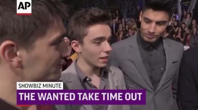 ShowBiz Minute: John, the Wanted, Bieber